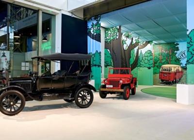 قدم زدن با تن تن در دنیای داستان های مصور قدم زدن با تن تن در دنیای داستان های مصور