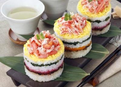 طرز تهیه کیک سوشی با میگو ، خوشمزه ترین و شیک ترین کیک مهمونی طرز تهیه کیک سوشی با میگو ، خوشمزه ترین و شیک ترین کیک مهمونی